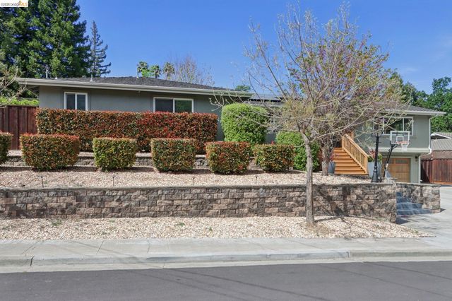 3744 Northridge Dr, Concord, CA 94518