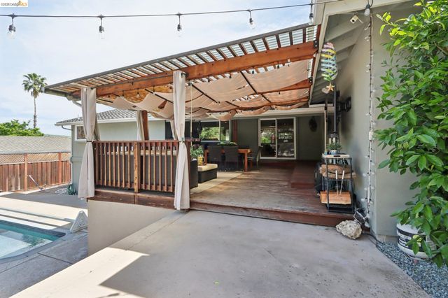 3744 Northridge Dr, Concord, CA 94518