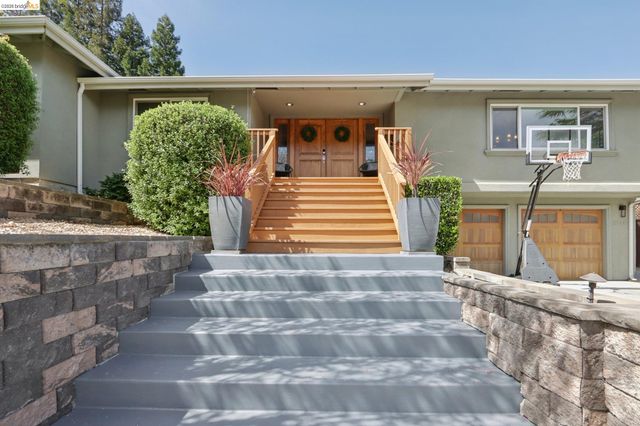 3744 Northridge Dr, Concord, CA 94518