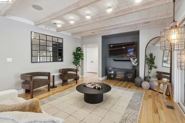 3744 Northridge Dr, Concord, CA 94518