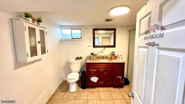 72 Valley View Rd, Hillside Twp., NJ 07205