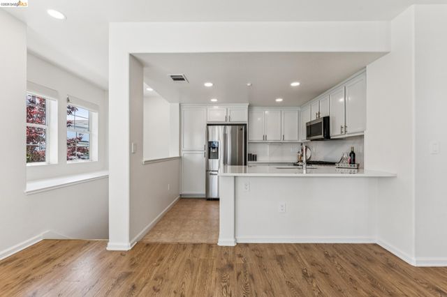 1753 Northshore Dr, Richmond, CA 94804
