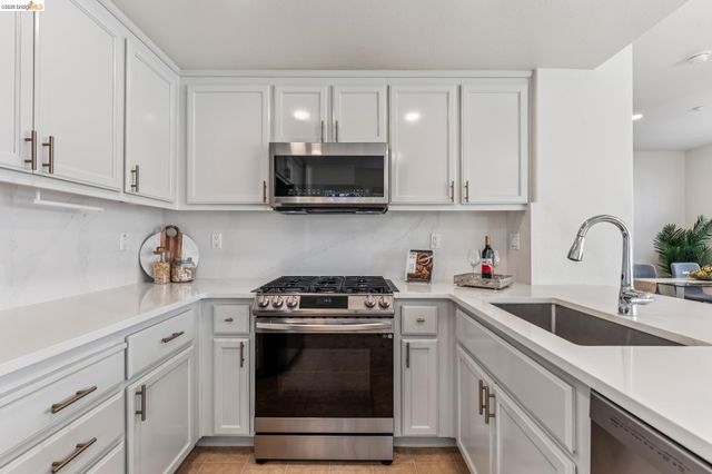 1753 Northshore Dr, Richmond, CA 94804