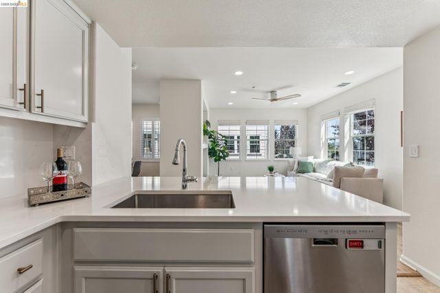 1753 Northshore Dr, Richmond, CA 94804