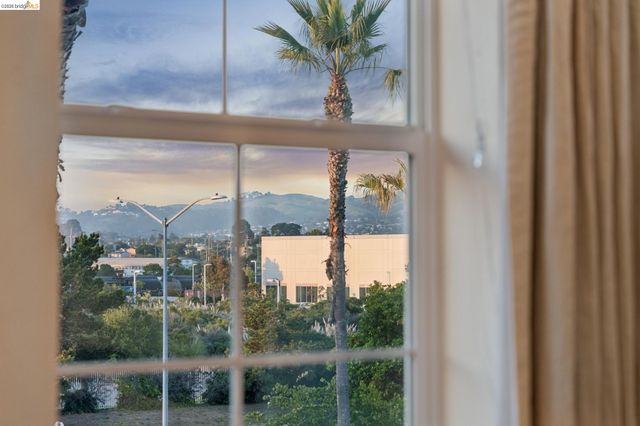 1753 Northshore Dr, Richmond, CA 94804
