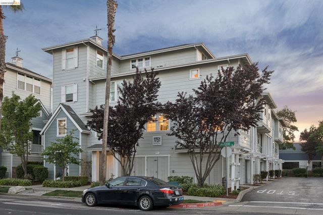 1753 Northshore Dr, Richmond, CA 94804