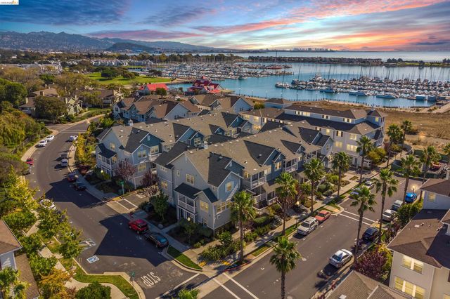 1753 Northshore Dr, Richmond, CA 94804