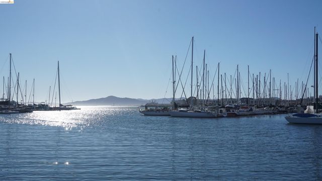 1753 Northshore Dr, Richmond, CA 94804