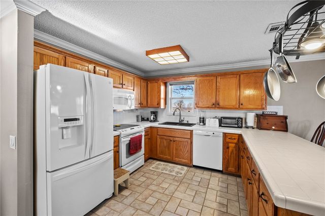 18880 S Skylight Mountain Road, Canehill, AR 72717