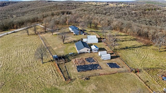 18880 S Skylight Mountain Road, Canehill, AR 72717