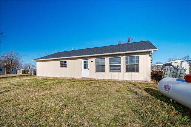 18880 S Skylight Mountain Road, Canehill, AR 72717