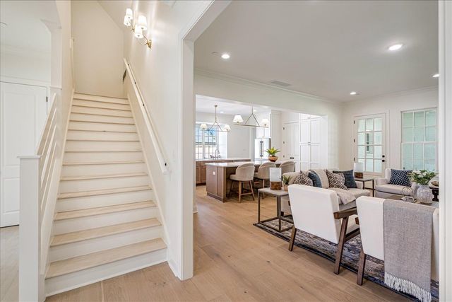 9140 CHEATHAM LN, Germantown, TN 38138