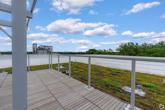 605 Concord 209ADA, Cambridge, MA 02138