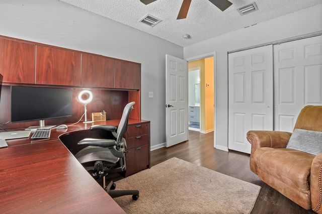 9670 Wolcott Place, Wellington, FL 33414