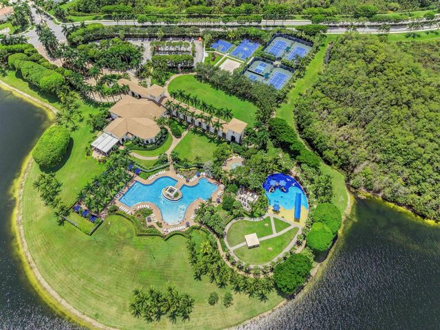 9670 Wolcott Place, Wellington, FL 33414