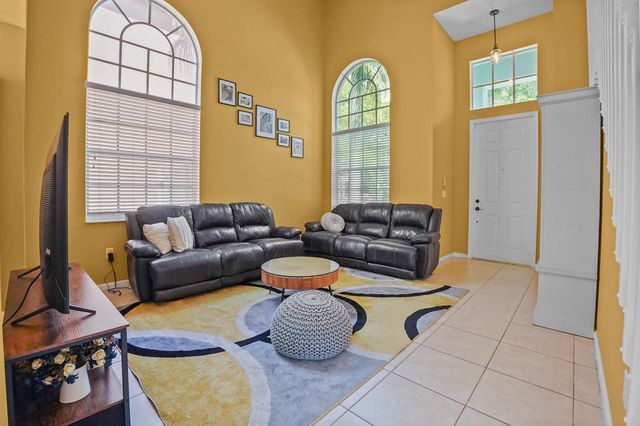 9670 Wolcott Place, Wellington, FL 33414