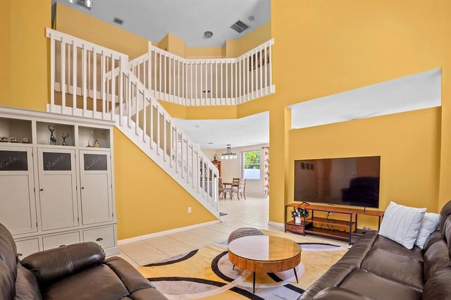 9670 Wolcott Place, Wellington, FL 33414