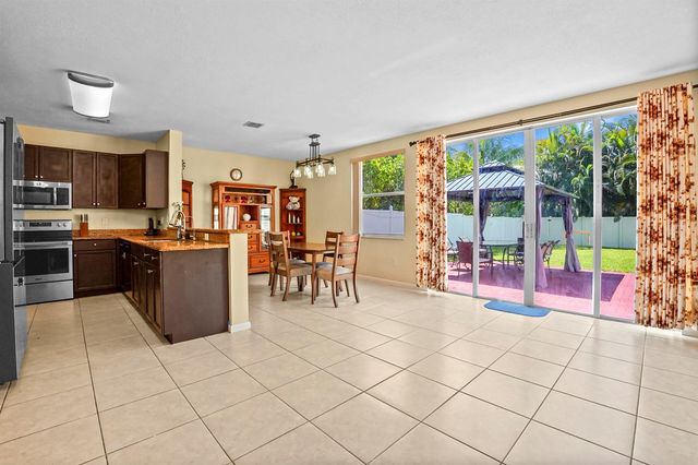 9670 Wolcott Place, Wellington, FL 33414