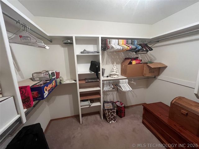 221 Cross Creek, Lone Grove, OK 73443