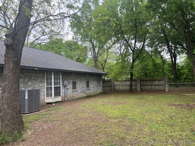 221 Cross Creek, Lone Grove, OK 73443