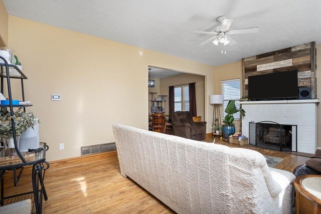 846 University Ave W, Minot, ND 58703