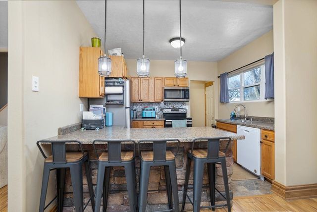 846 University Ave W, Minot, ND 58703