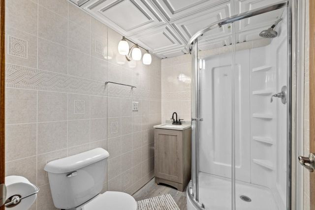 846 University Ave W, Minot, ND 58703