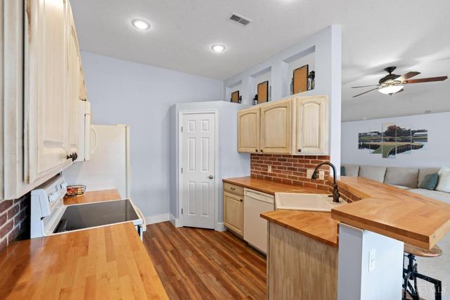 1122 Featherstone Court, Milford, OH 45150