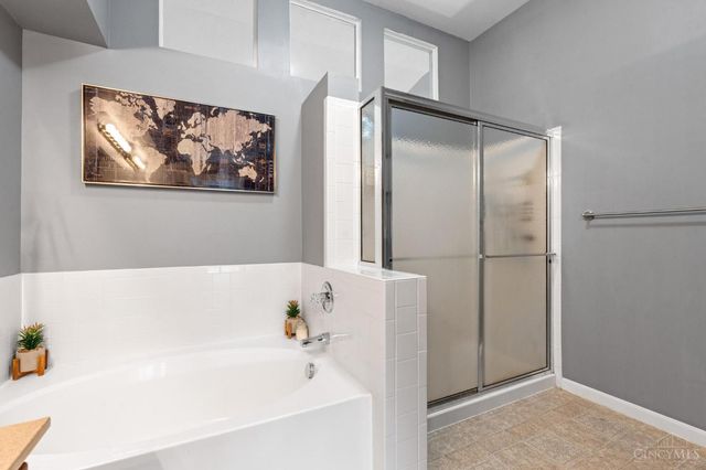 1122 Featherstone Court, Milford, OH 45150