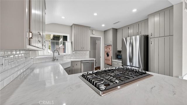 1575 W Edithia, Anaheim, CA 92802