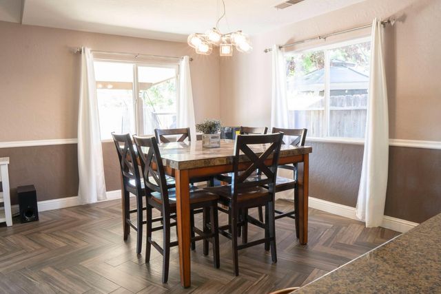 5831 E Platt Avenue, Fresno, CA 93727