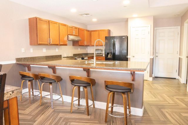 5831 E Platt Avenue, Fresno, CA 93727