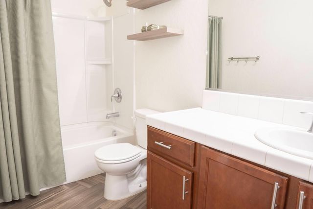 5831 E Platt Avenue, Fresno, CA 93727