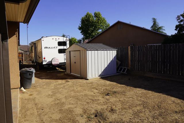 5831 E Platt Avenue, Fresno, CA 93727