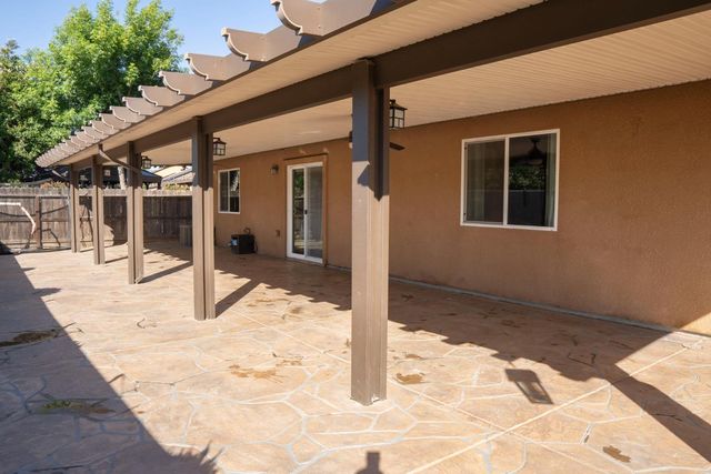 5831 E Platt Avenue, Fresno, CA 93727