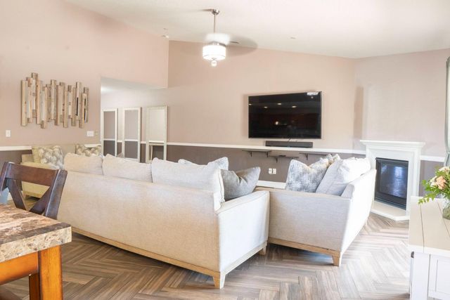 5831 E Platt Avenue, Fresno, CA 93727