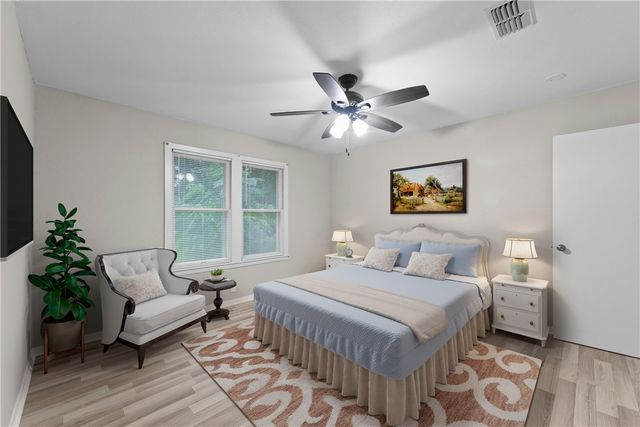 907 Barnhill Street, Brenham, TX 77833