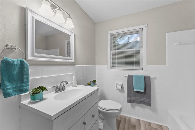 907 Barnhill Street, Brenham, TX 77833