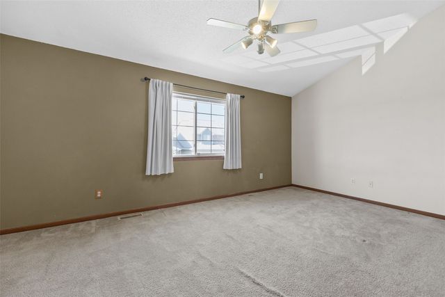 2695 Ridgeview Way, Marion, IA 52302