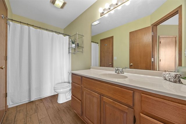 2695 Ridgeview Way, Marion, IA 52302