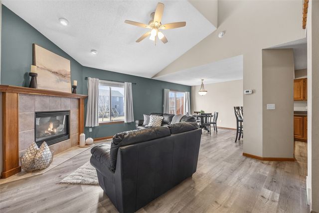 2695 Ridgeview Way, Marion, IA 52302