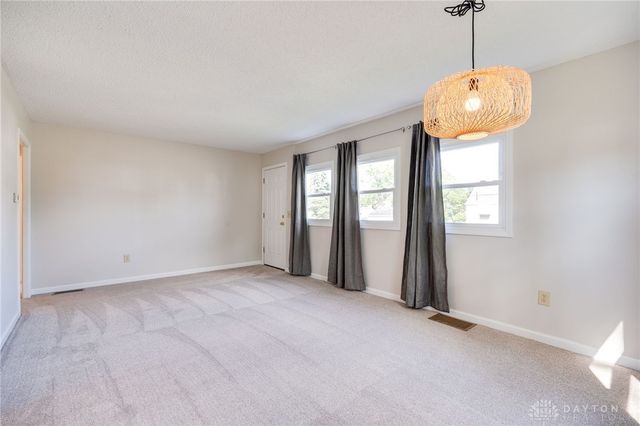 2425 Lynhurst Avenue, Dayton, OH 45420