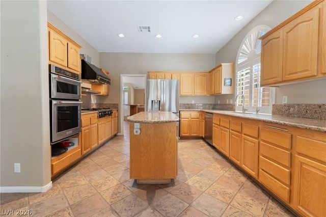 2117 White Falls Street, Las Vegas, NV 89128