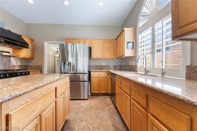 2117 White Falls Street, Las Vegas, NV 89128