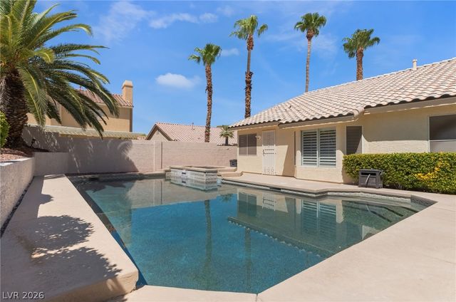 2117 White Falls Street, Las Vegas, NV 89128