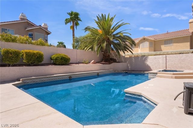 2117 White Falls Street, Las Vegas, NV 89128