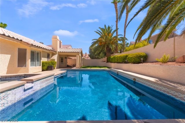 2117 White Falls Street, Las Vegas, NV 89128