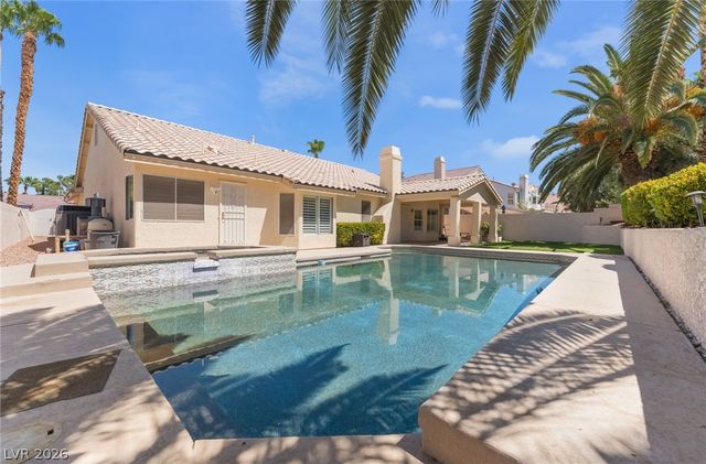 2117 White Falls Street, Las Vegas, NV 89128