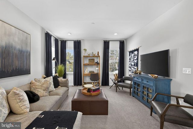 236 LEHIGH DR, Winchester, VA 22602