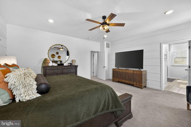 236 LEHIGH DR, Winchester, VA 22602